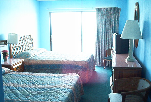 Direct Oceanfront Condo Bluewater #803 den